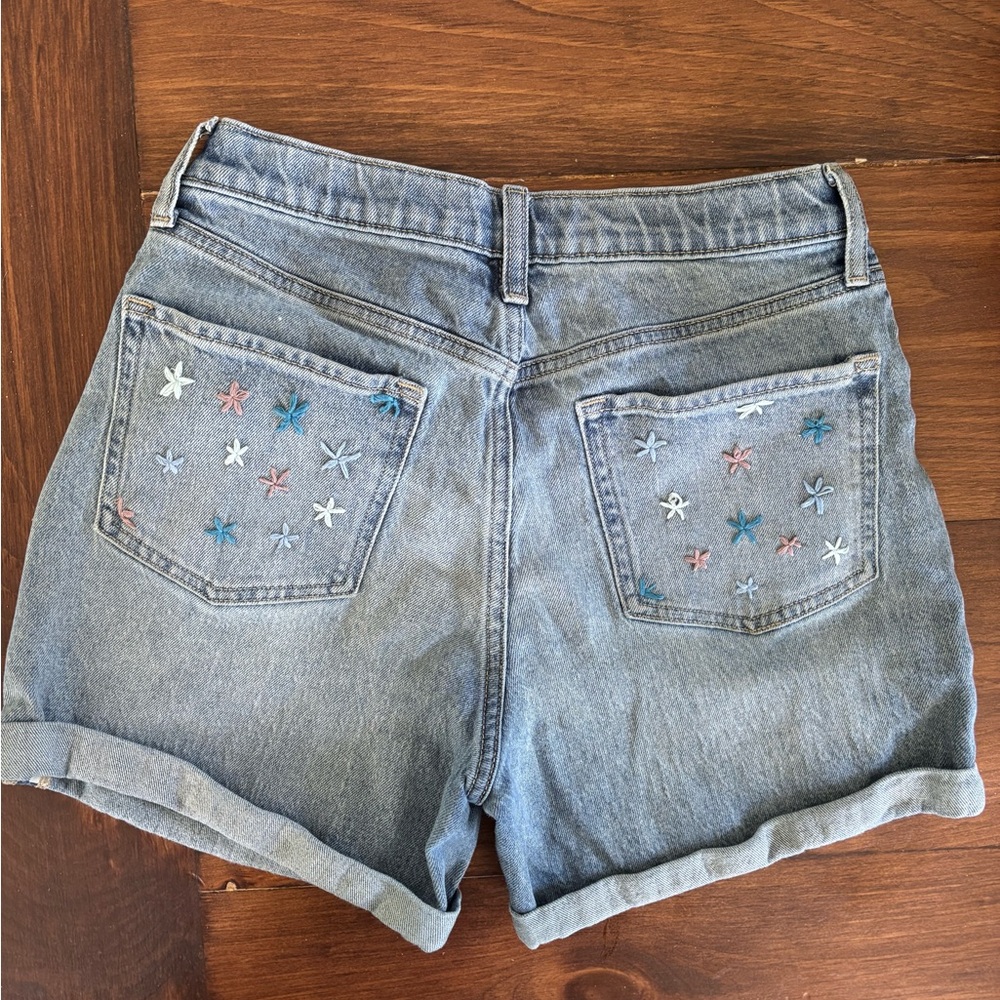 Hand Embroidered Flowers Jean Shorts Old Navy $18 kids 18